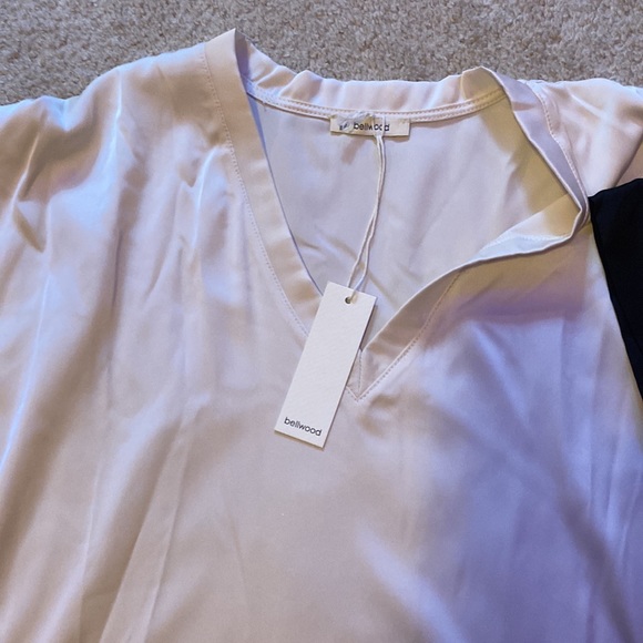 two blouses - Picture 2 of 3